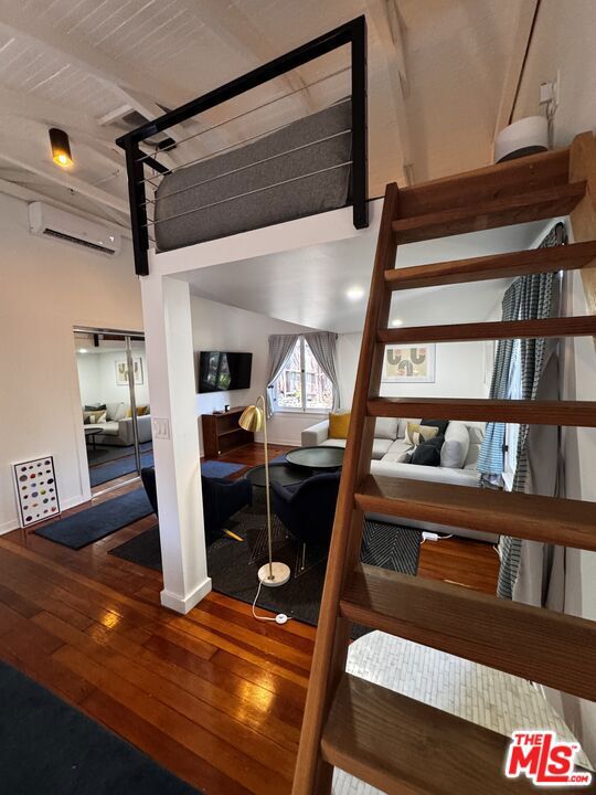 2449 Riverside Place Property Photo 22
