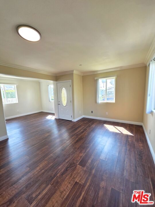 1719 W 39th Pl Property Photo 3
