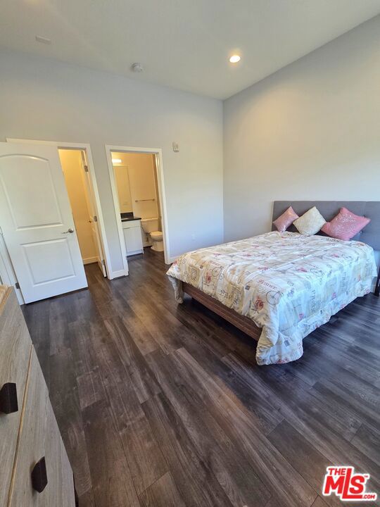 2651 S Hobart Blvd #9 Property Photo 7