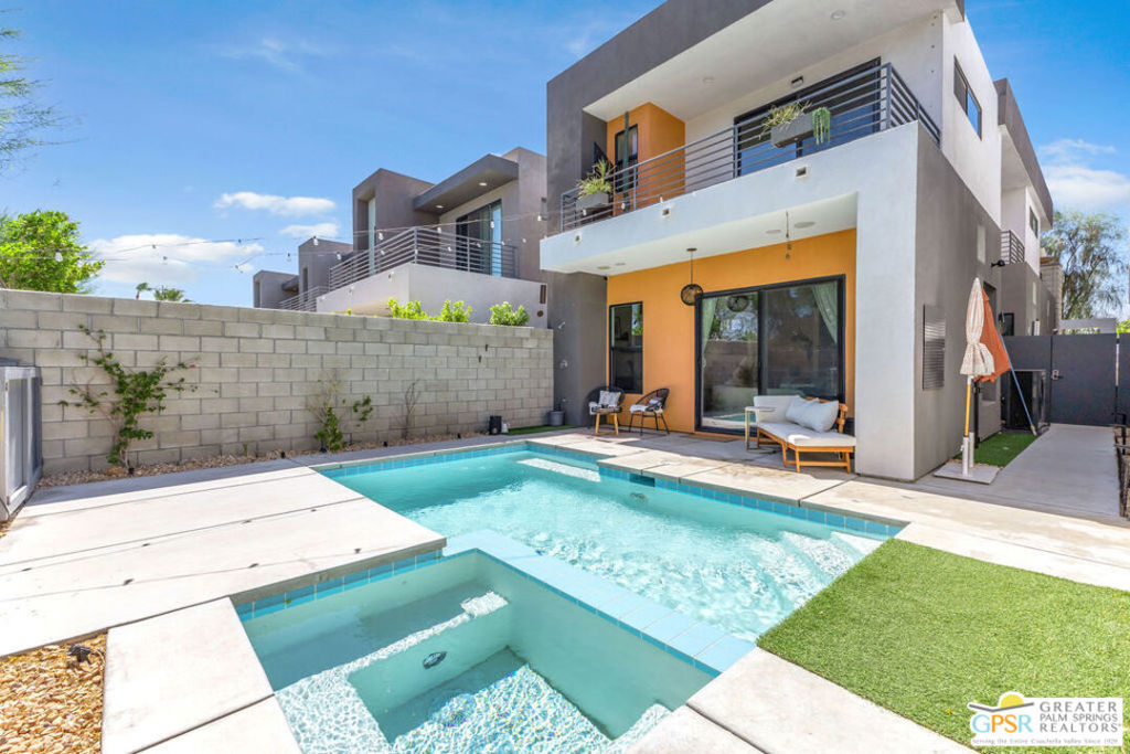 482 Paragon Loop Property Photo 1