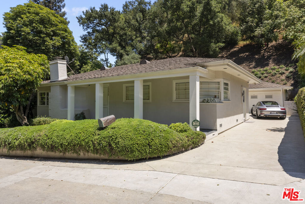 10630 Somma Way Property Photo 2