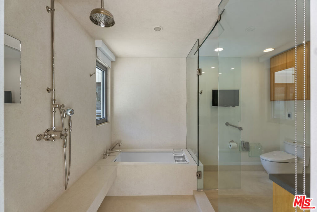 10630 Somma Way Property Photo 31