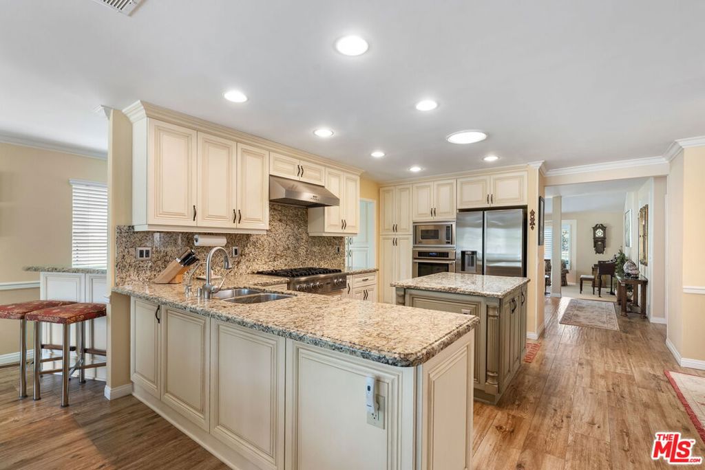 5700 Tenneyson Drive Property Photo 19
