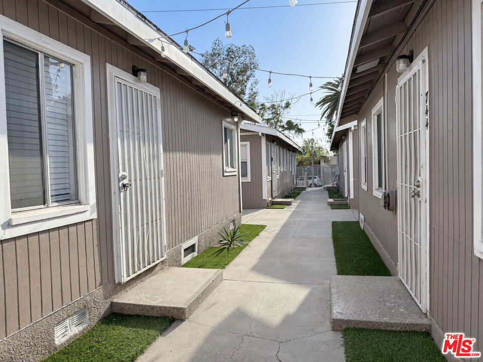 740 Daisy Avenue Property Photo 2