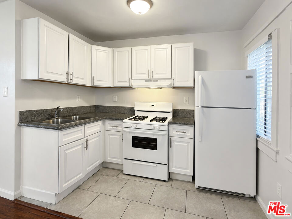 740 Daisy Avenue Property Photo 6