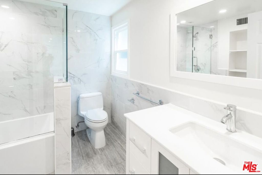 2201 Coldwater Canyon Drive Property Photo 11