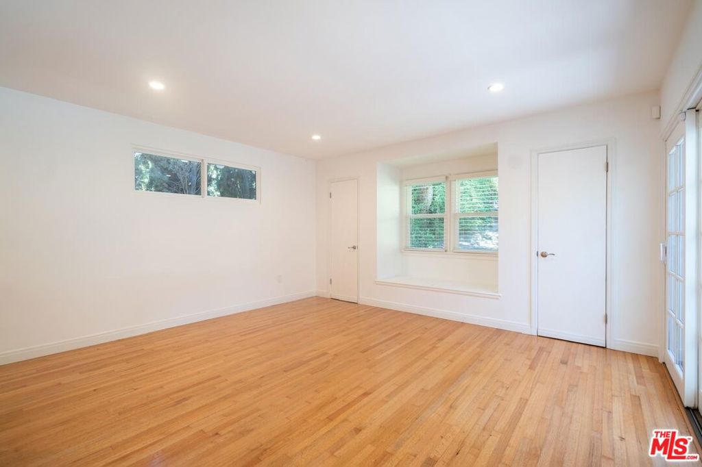 2201 Coldwater Canyon Drive Property Photo 15