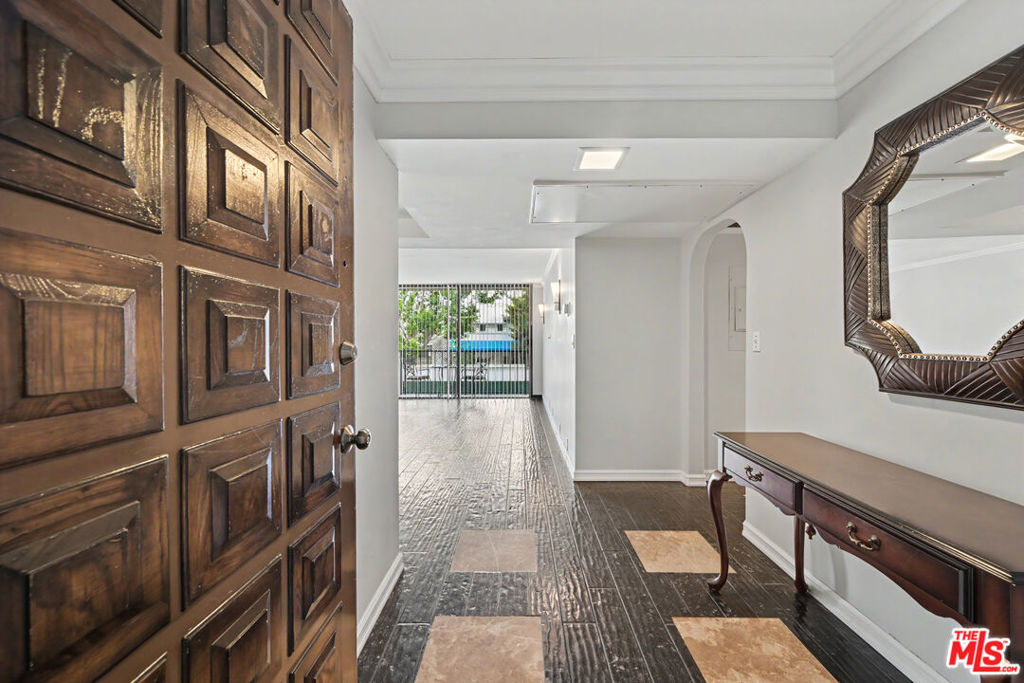 10535 Wilshire Boulevard 510 Property Photo 4