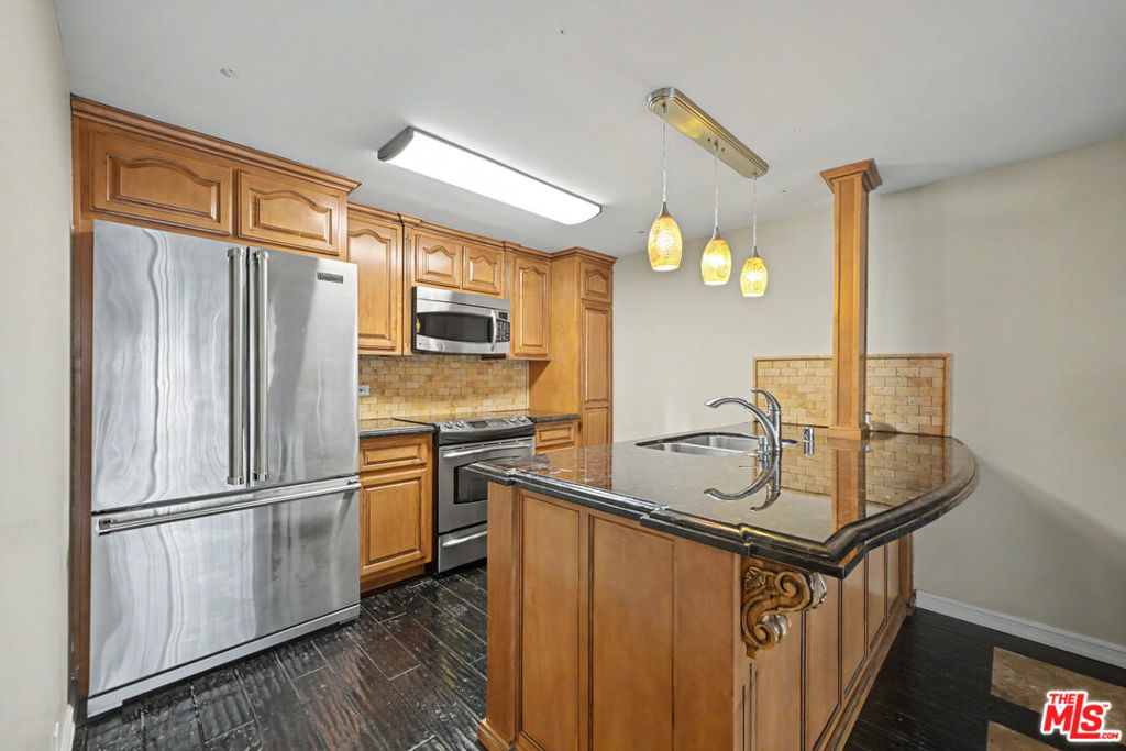 10535 Wilshire Boulevard 510 Property Photo 10