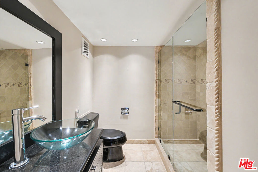 10535 Wilshire Boulevard 510 Property Photo 16