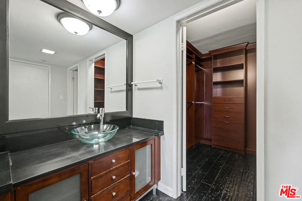 10535 Wilshire Boulevard 510 Property Photo 25