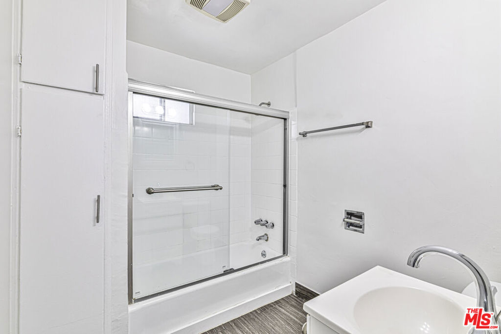 727 Olive Avenue Property Photo 26