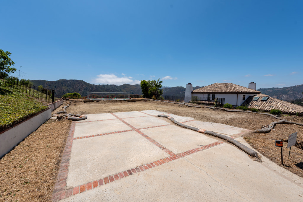16756 Monte Hermoso Drive Property Photo 1