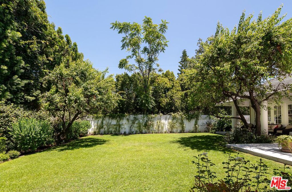 17417 Rancho Street Property Photo 38