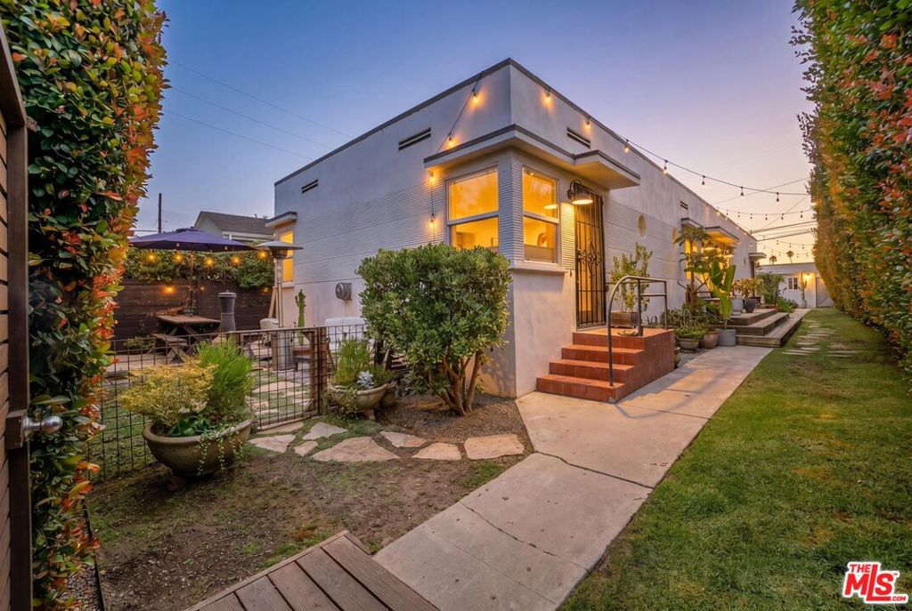 705 Flower Avenue Property Photo 1