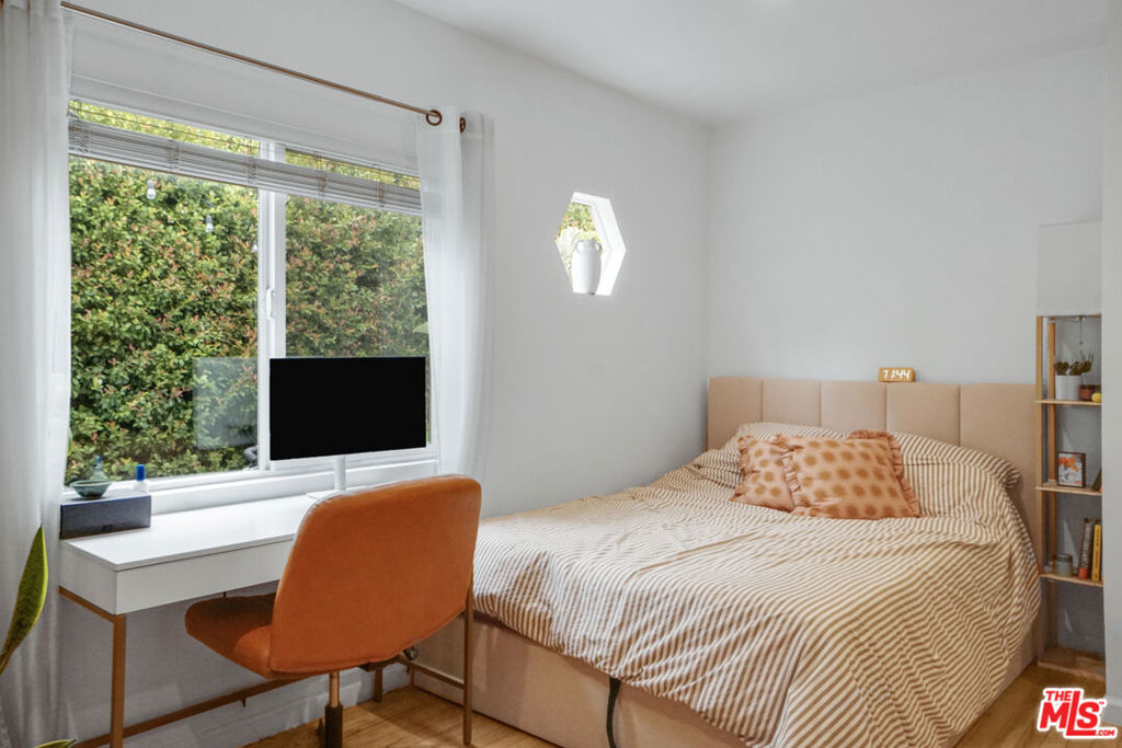 705 Flower Avenue Property Photo 8