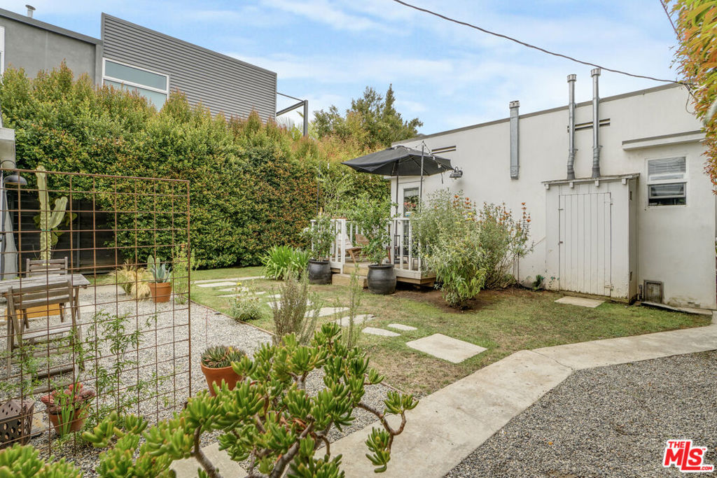 705 Flower Avenue Property Photo 18