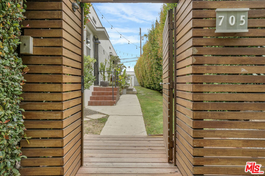 705 Flower Avenue Property Photo 24