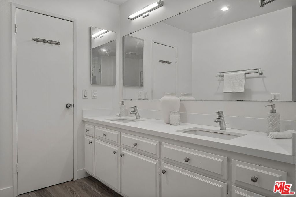 914 2nd Street A Property Photo 12