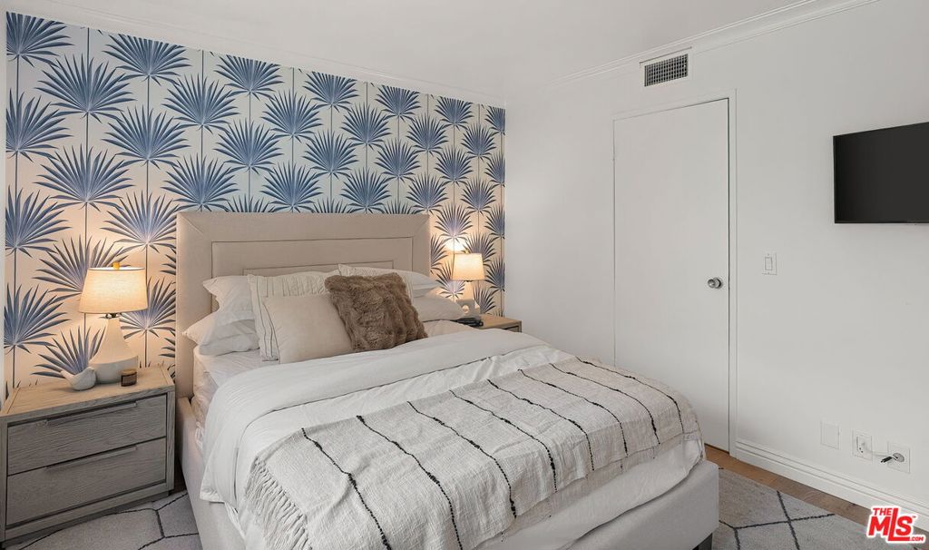 914 2nd Street A Property Photo 14