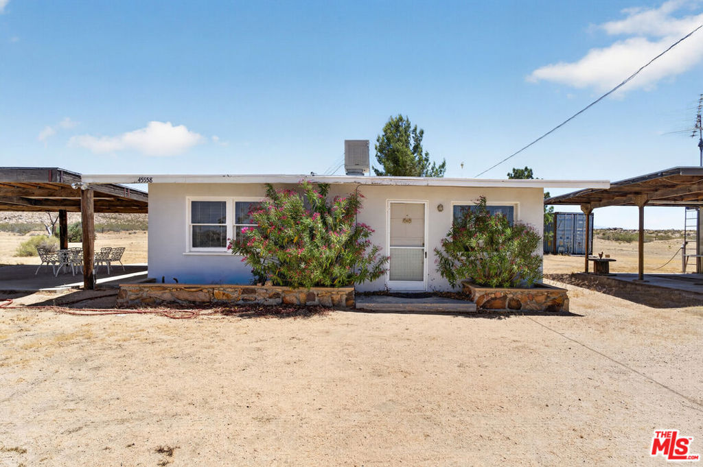 45558 250th Street Property Photo 1