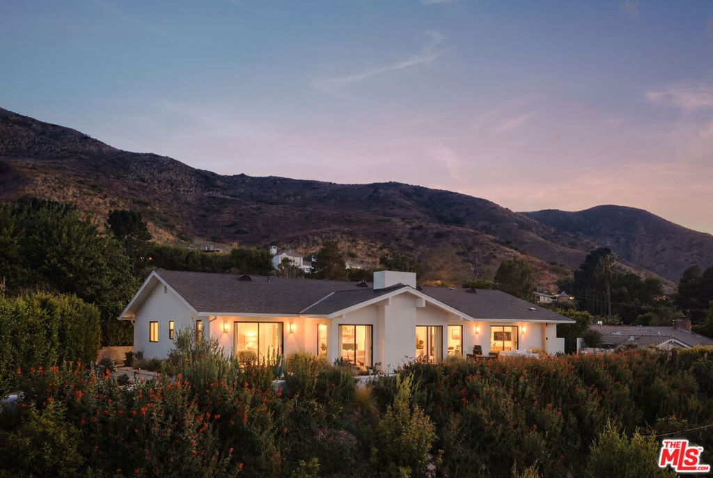 20374 Seaboard Road Property Photo 1
