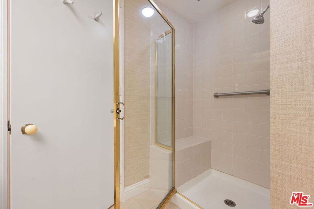 2132 Century Park Lane 103 Property Photo 32