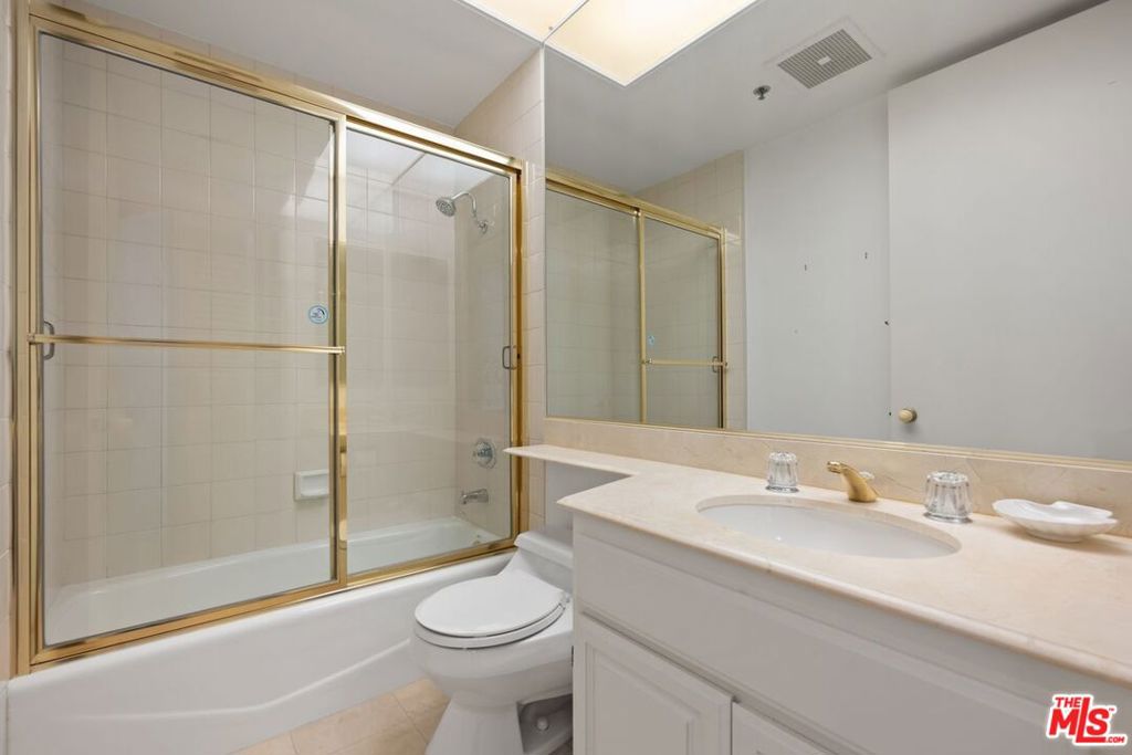2132 Century Park Lane 103 Property Photo 34