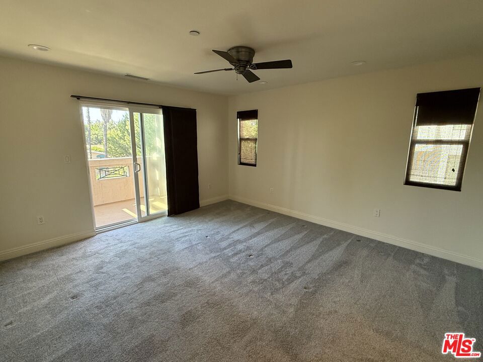 5401 Morella Avenue 10 Property Photo 12