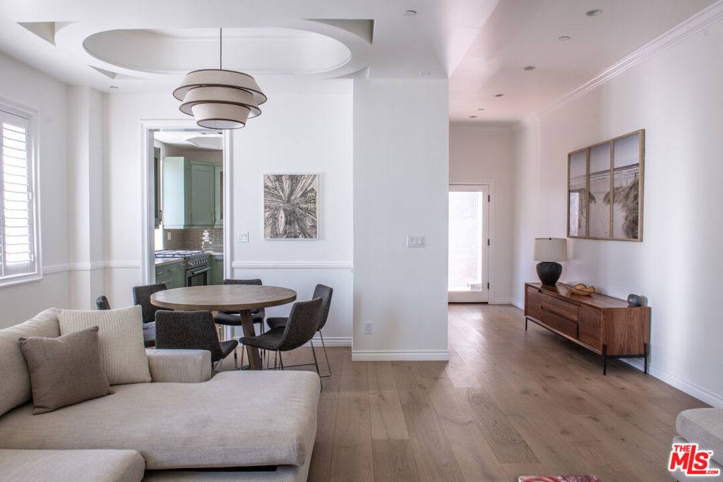 8655 Hillside Avenue Property Photo 4