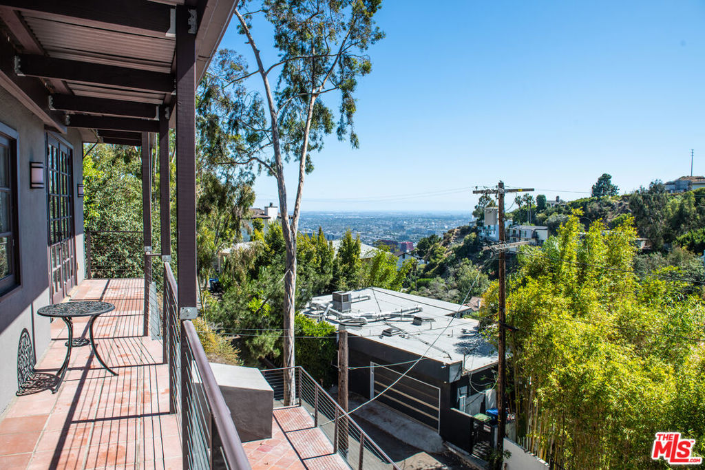 8655 Hillside Avenue Property Photo 18