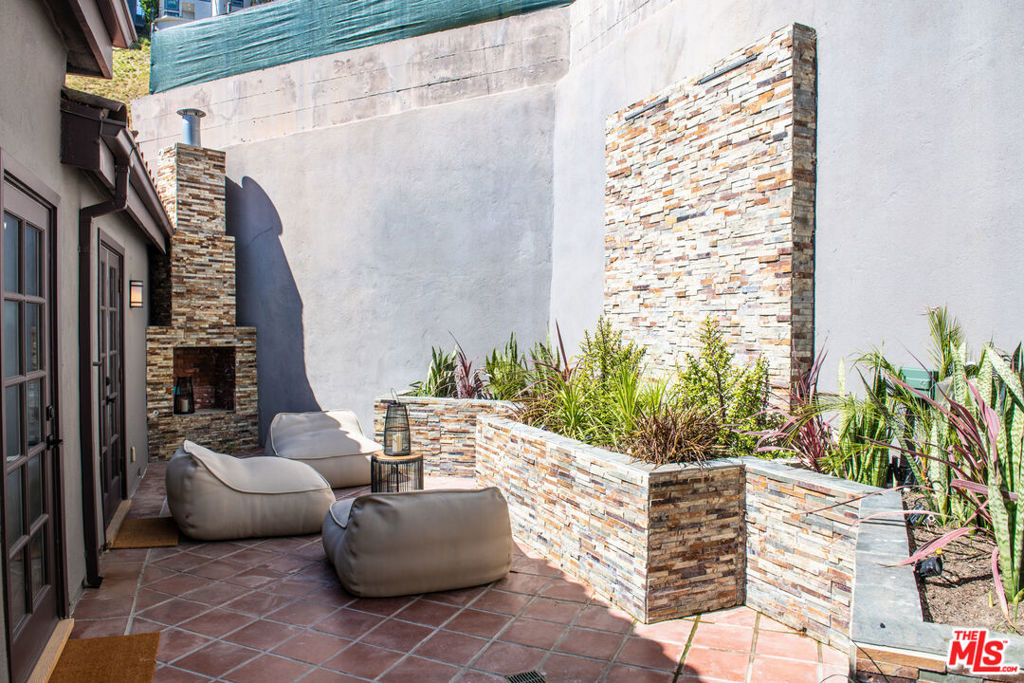 8655 Hillside Avenue Property Photo 19