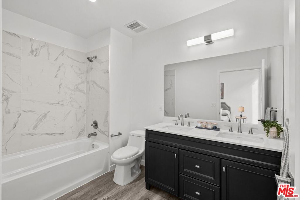 5114 Cahuenga Boulevard 2 Property Photo 13