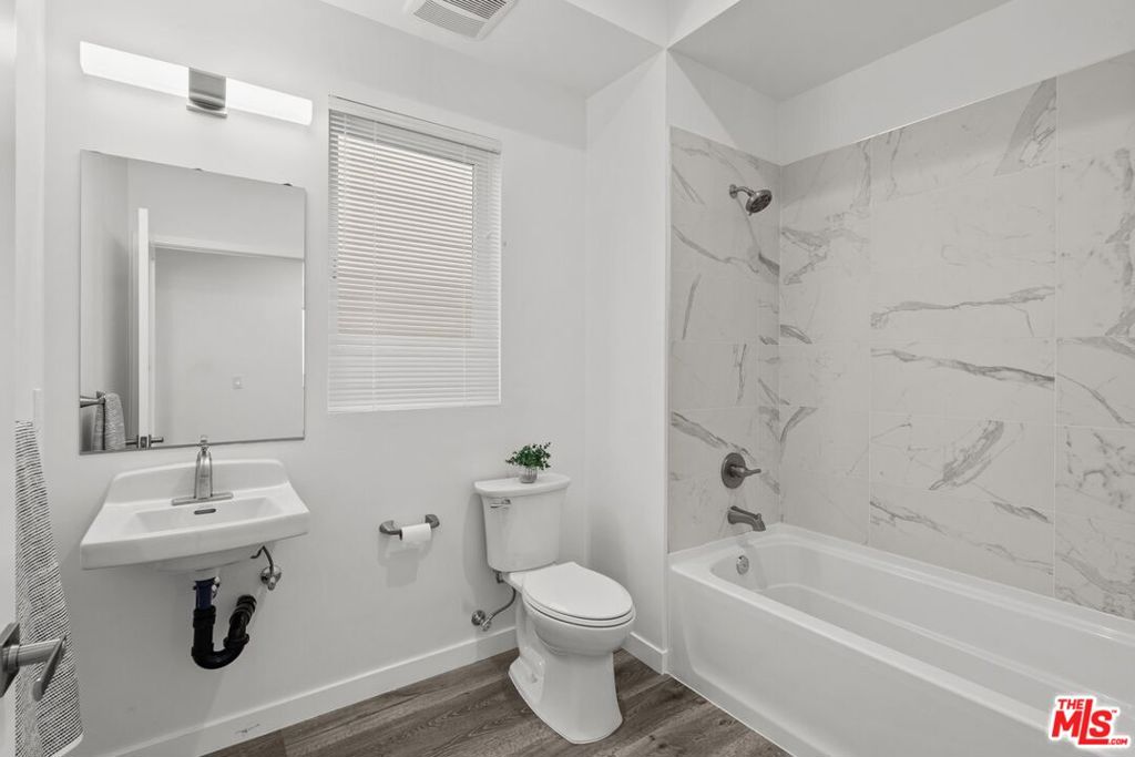 5114 Cahuenga Blvd 1 Property Photo 15