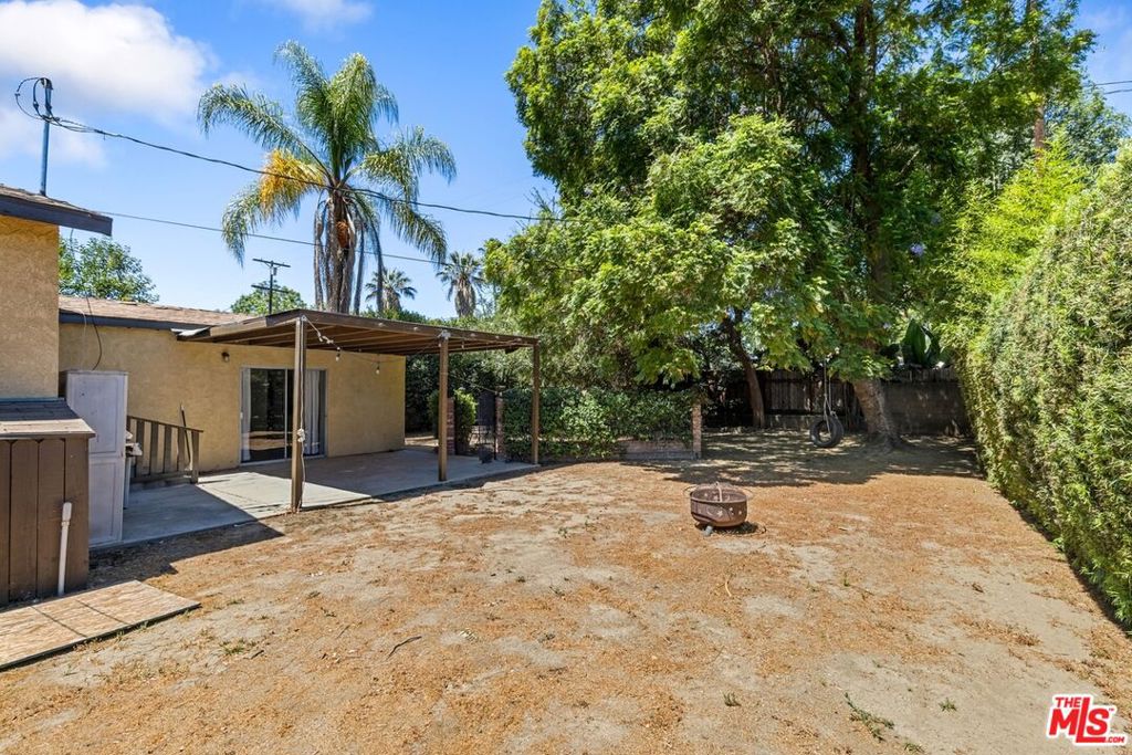 5723 Stansbury Avenue Property Photo 18