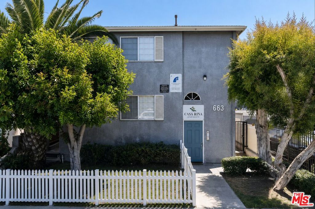 663 W 5th Street Property Photo 1