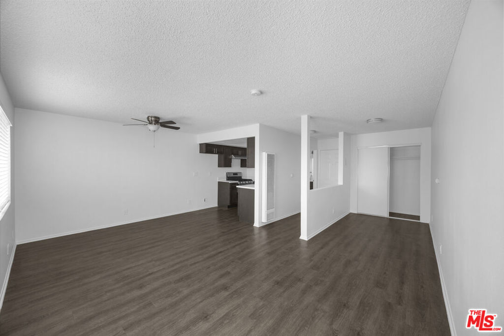 663 W 5th Street Property Photo 5