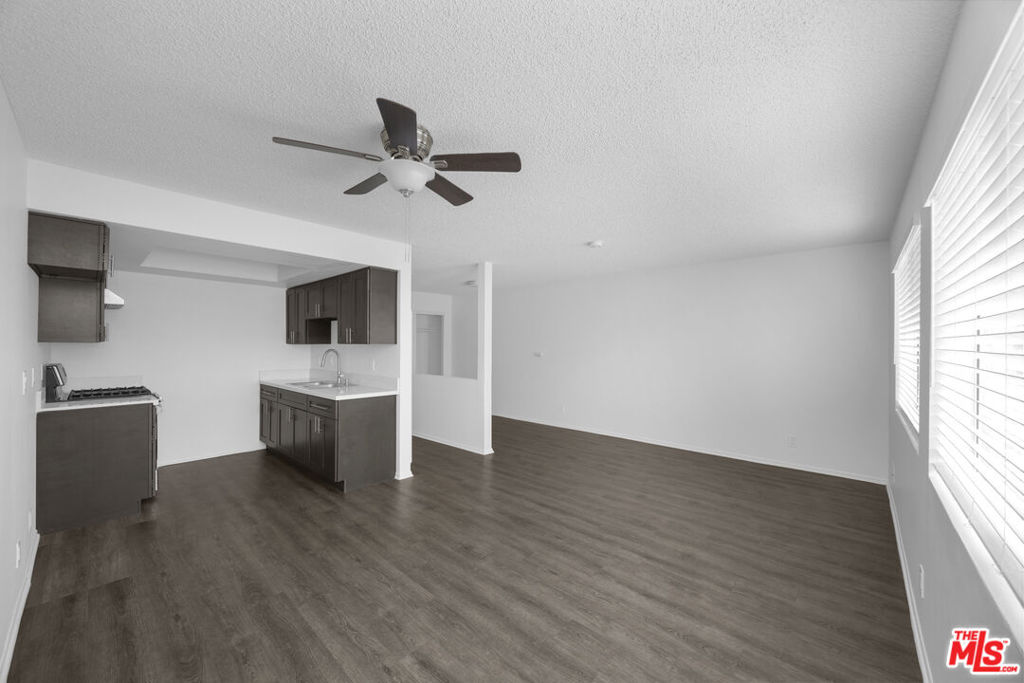 663 W 5th Street Property Photo 6