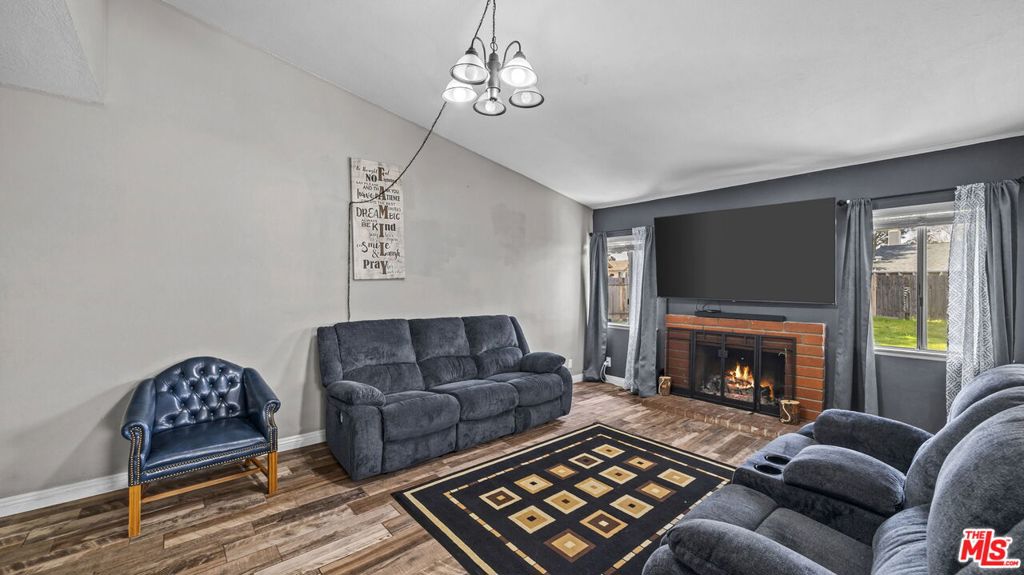 1805 Clemson Street Property Photo 4