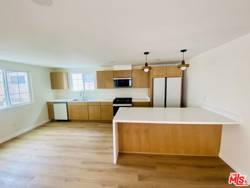 1000 S Sherbourne Drive 1010 Property Photo 1
