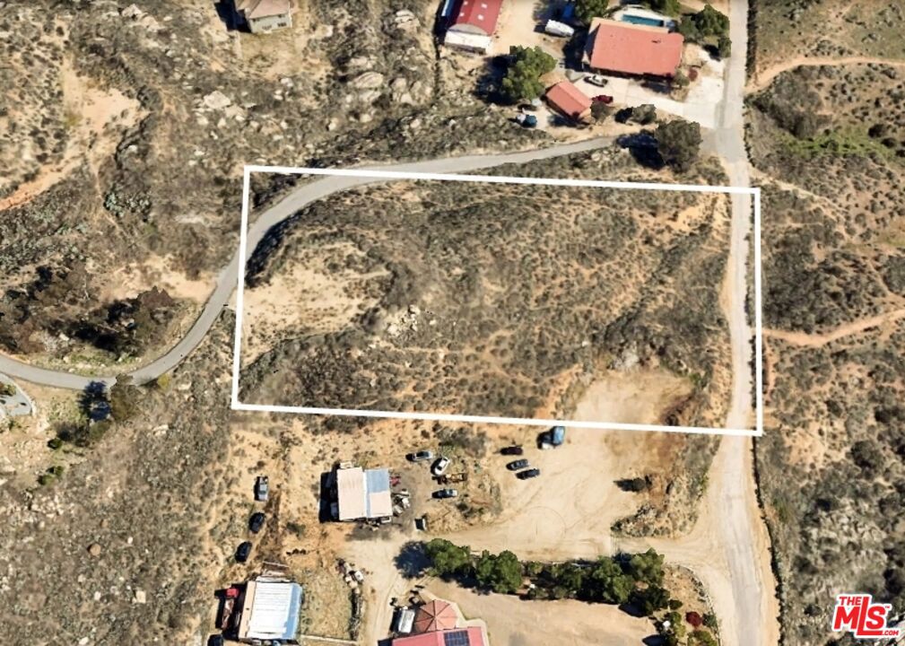24440 Country Road Property Photo 3
