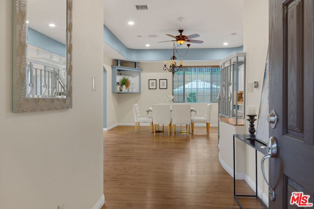 2529 Topanga Skyline Drive Property Photo 10