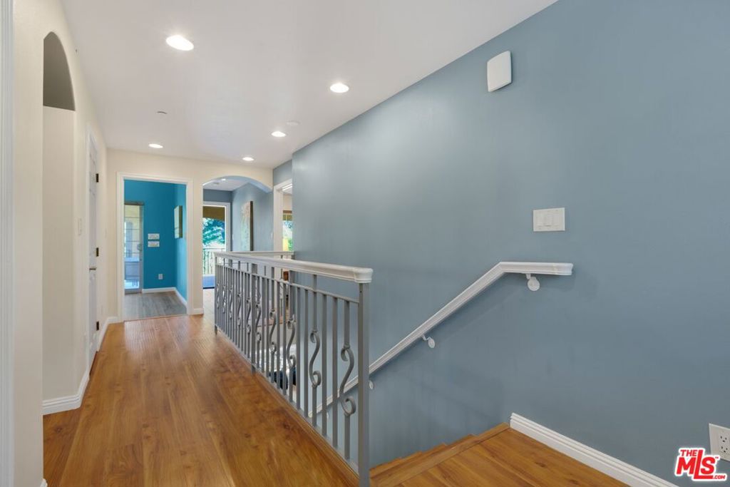 2529 Topanga Skyline Drive Property Photo 16
