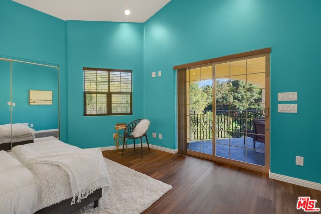 2529 Topanga Skyline Drive Property Photo 18