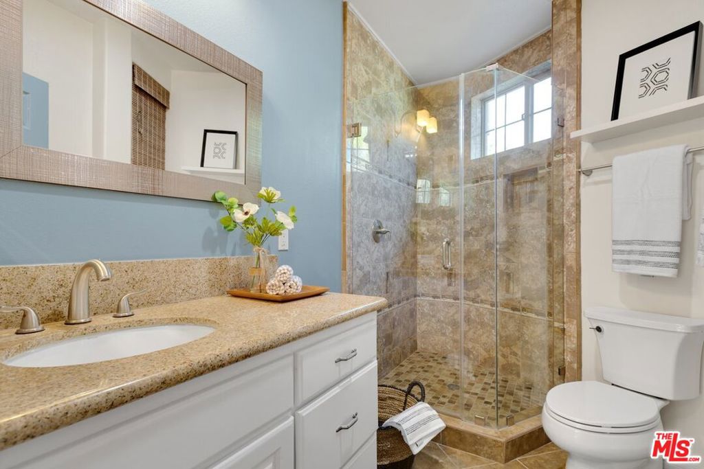 2529 Topanga Skyline Drive Property Photo 27
