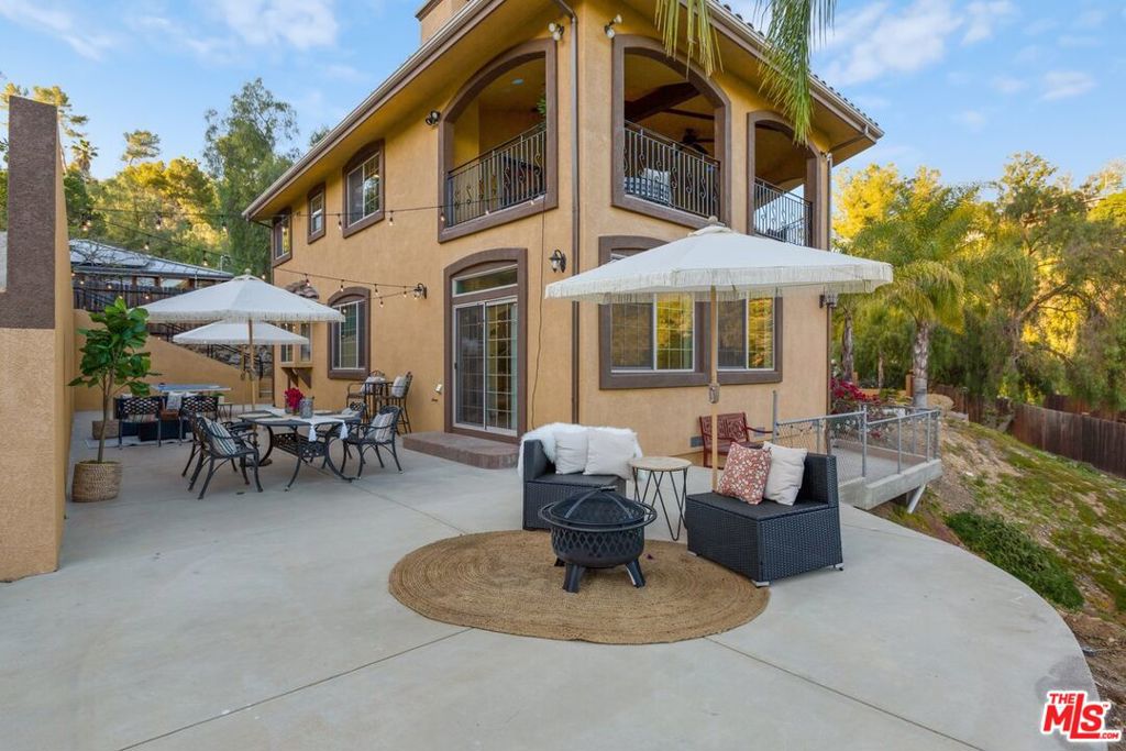 2529 Topanga Skyline Drive Property Photo 30