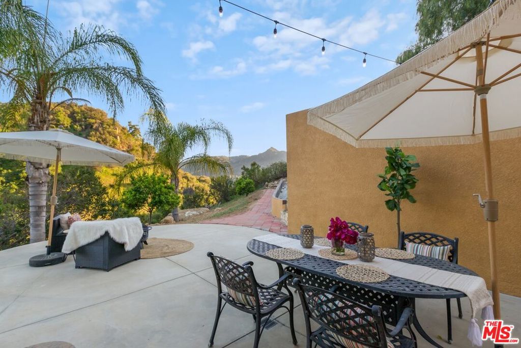 2529 Topanga Skyline Drive Property Photo 33