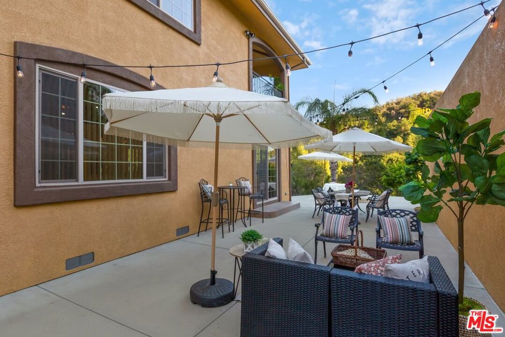 2529 Topanga Skyline Drive Property Photo 34