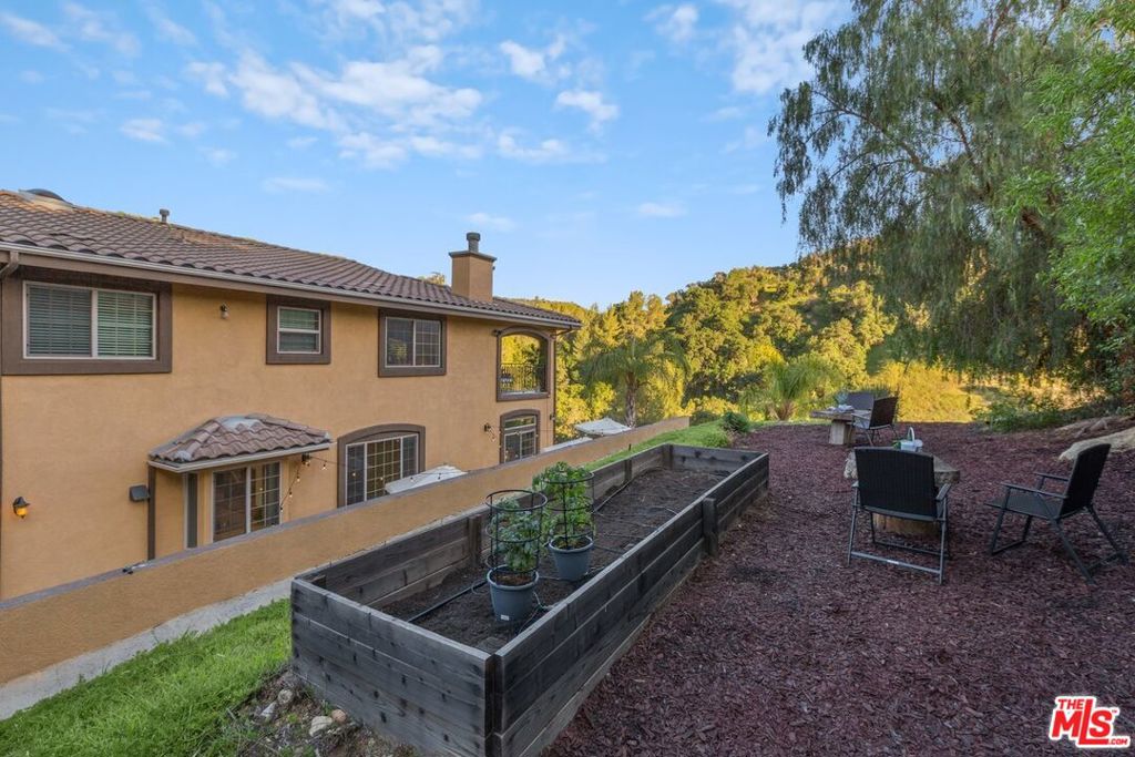 2529 Topanga Skyline Drive Property Photo 35