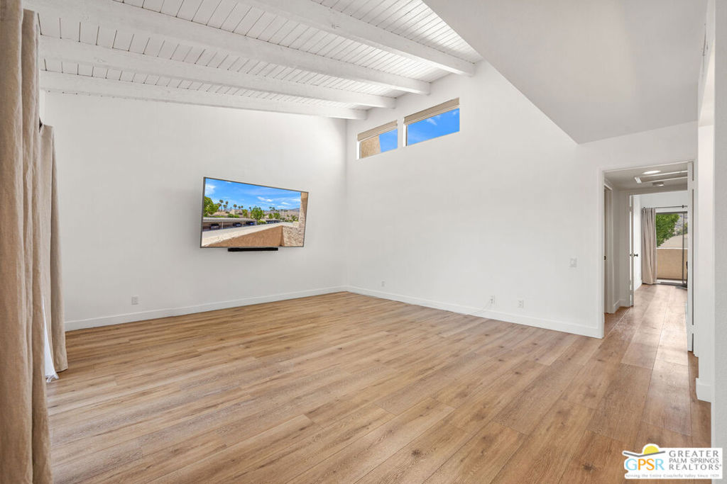 2098 Normandy Court Property Photo 8